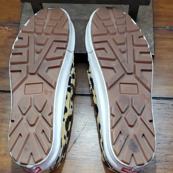 Vans Sz. 10 men Black & Gold - Picture 6 of 7